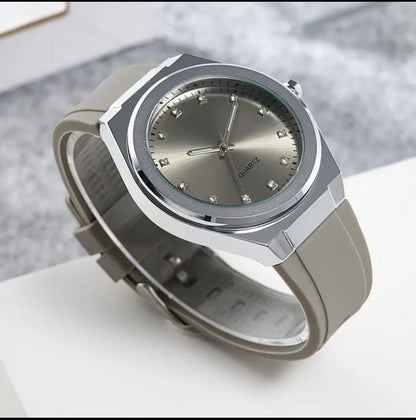 1pc Casual Fashion Quartz Watch, Silicone Band, Zinc Alloy Case, Electronic Movement, Pointer Display, Battery Powered (WD-088G)